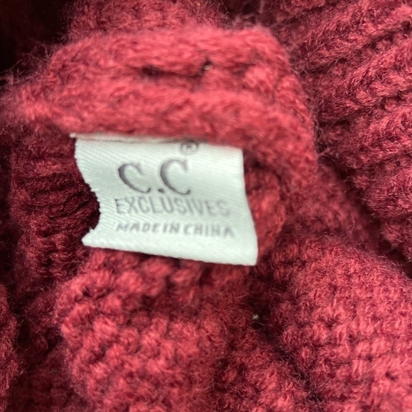 CC Classic Knit Hat Adult Womans - Picture 10 of 10